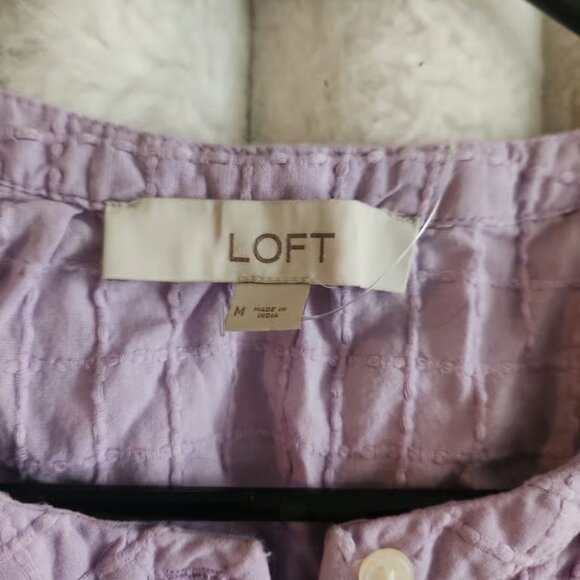 LOFT womens sleeveless button up shirt size medium - Picture 3 of 3